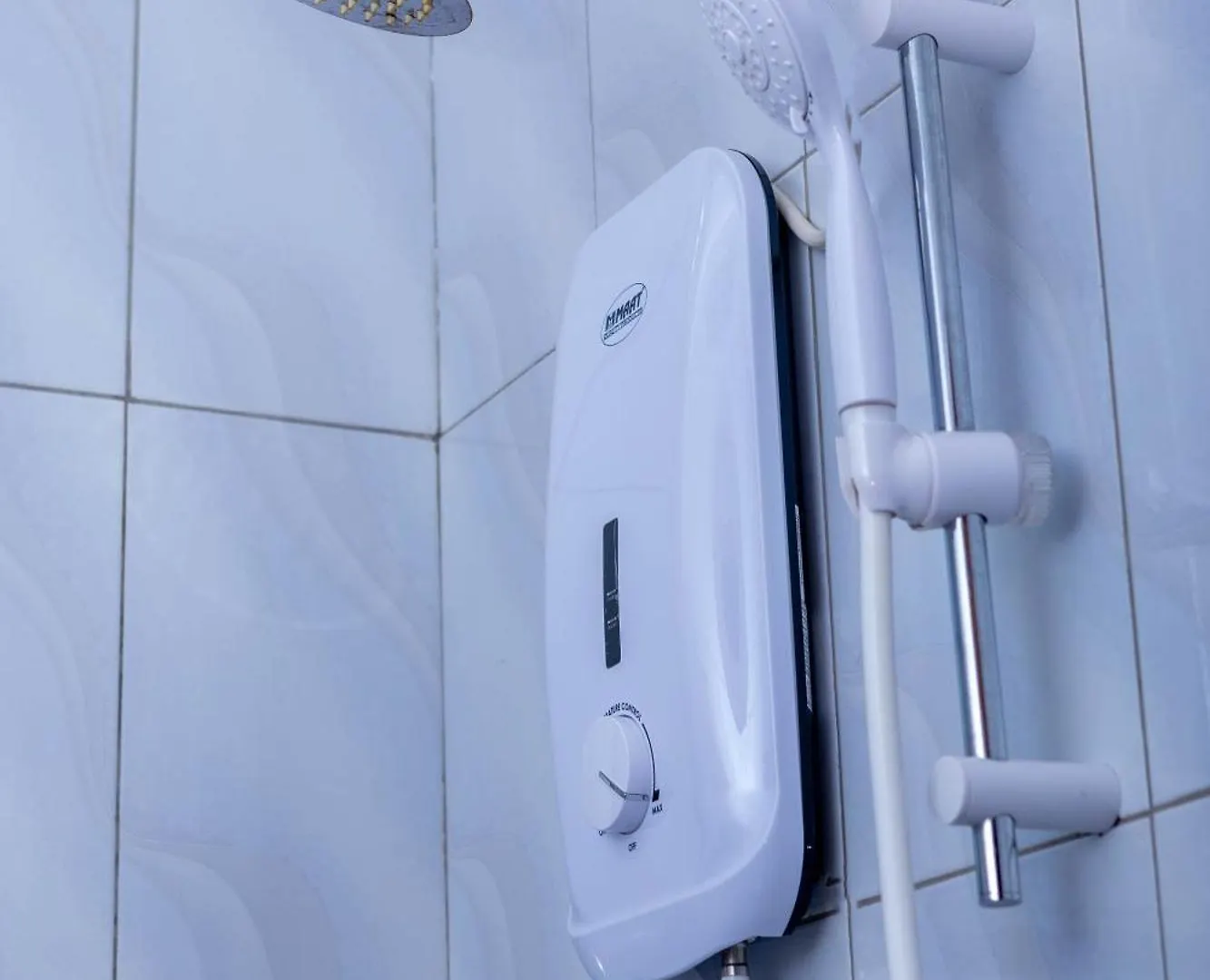 Barksdale Cheap Homes In Kisasi With Ac, Wi-Fi & Netflix Kampala Lejlighed