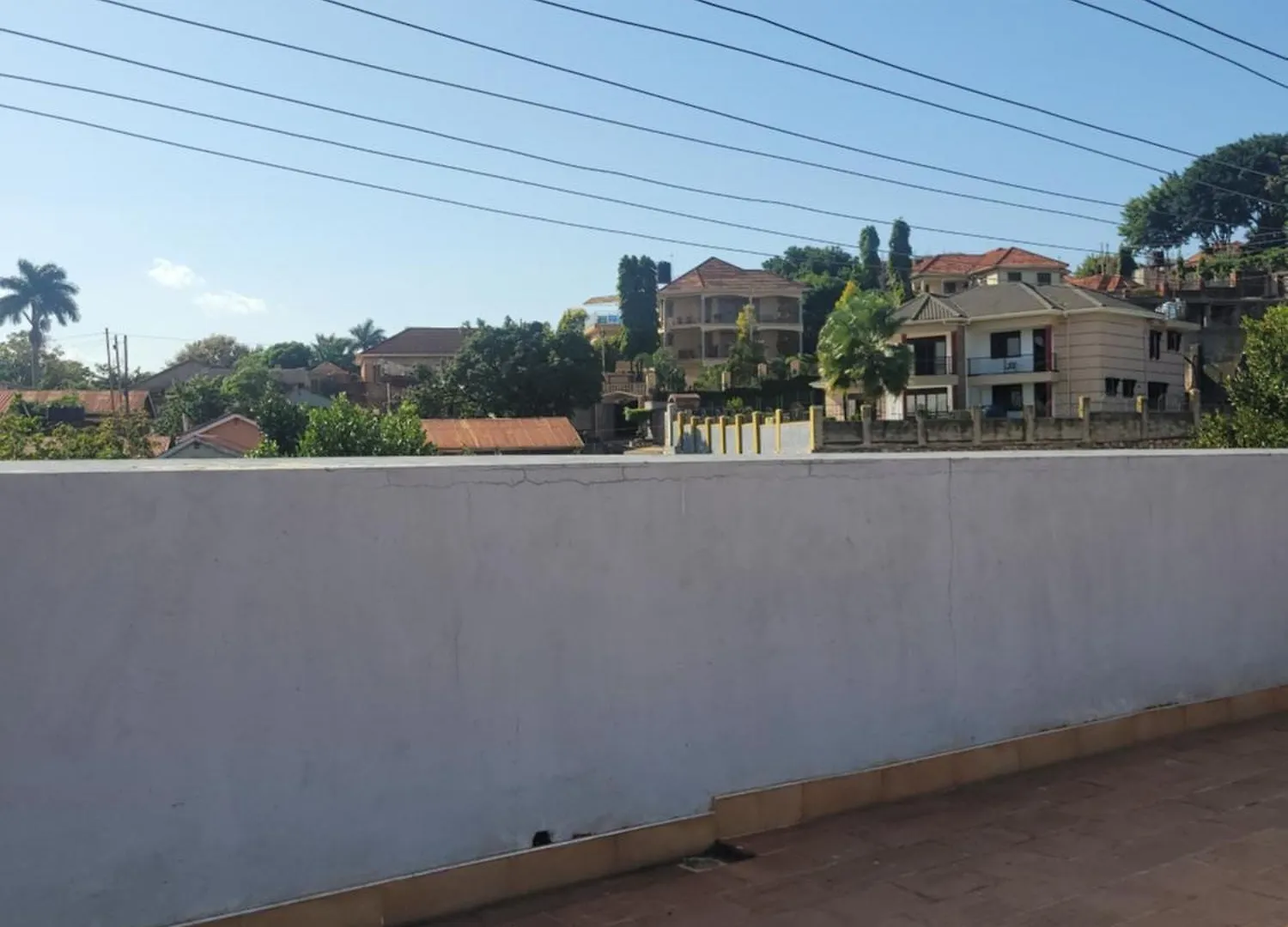 Barksdale Cheap Homes In Kisasi With Ac, Wi-Fi & Netflix Kampala